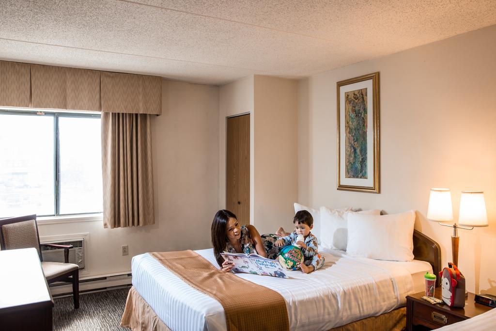 Travelodge By Wyndham Edmonton South Exterior foto