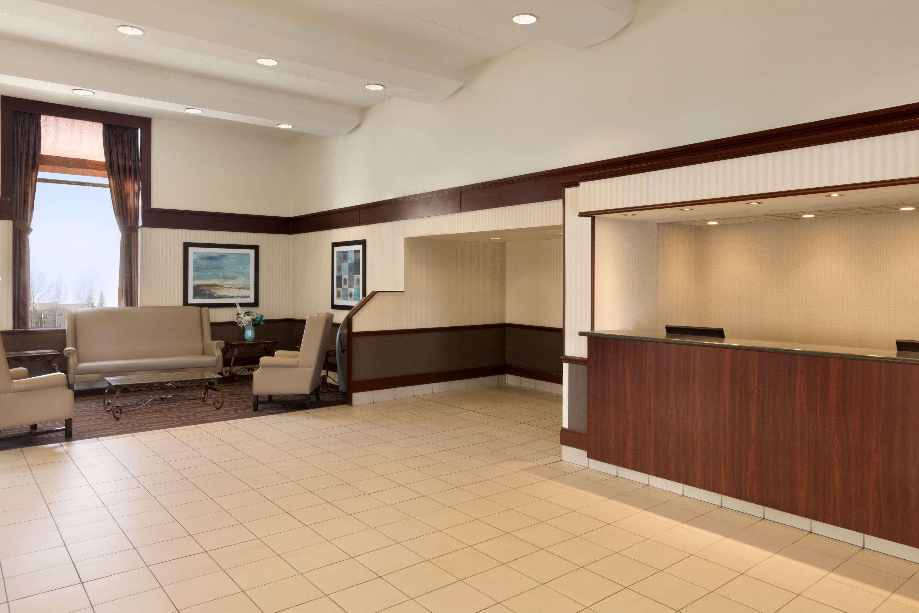 Travelodge By Wyndham Edmonton South Exterior foto