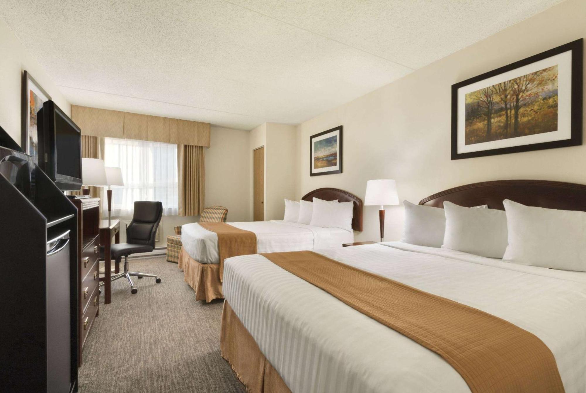 Travelodge By Wyndham Edmonton South Exterior foto