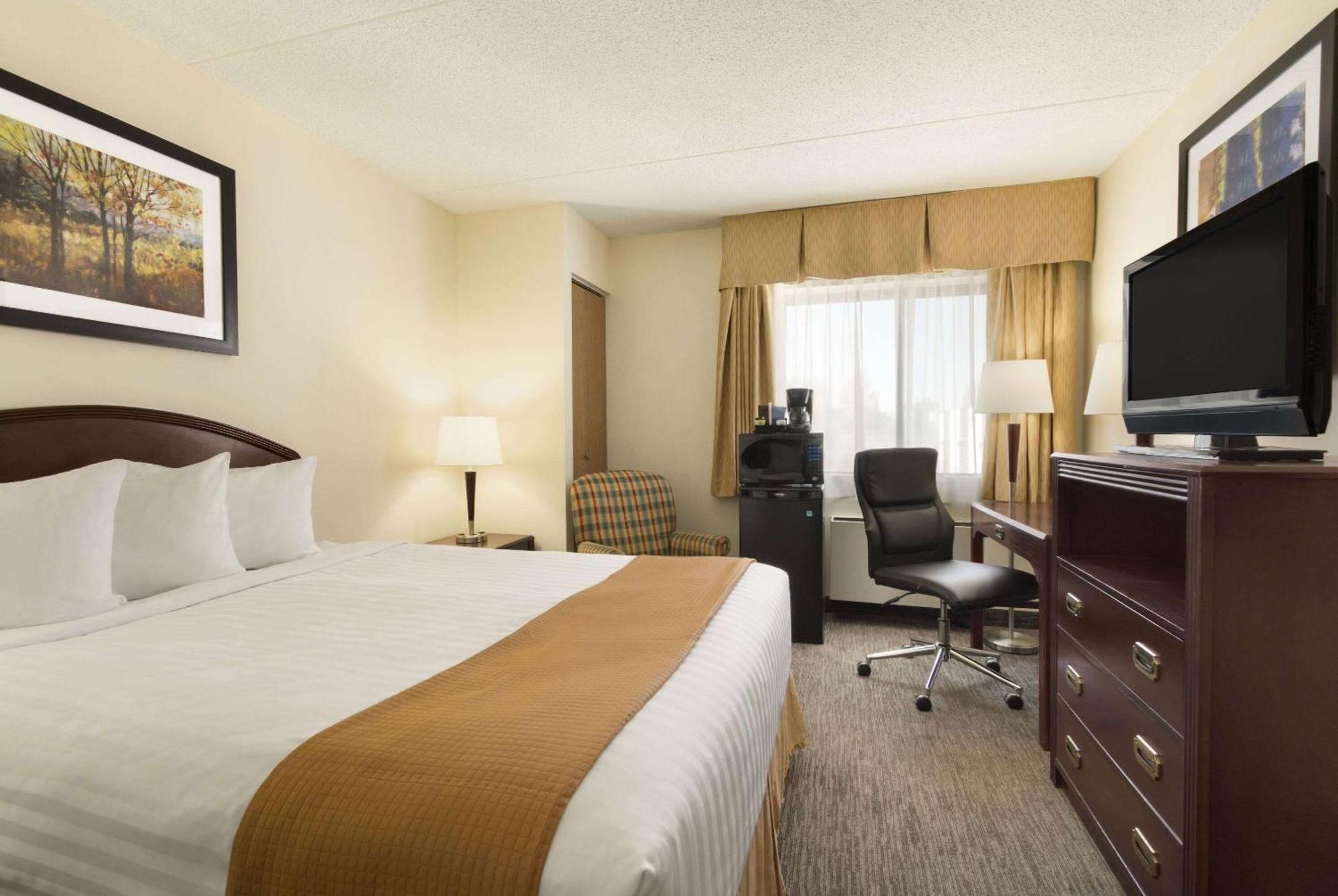 Travelodge By Wyndham Edmonton South Exterior foto