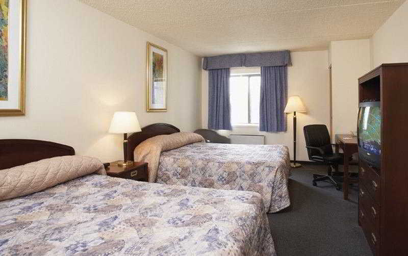 Travelodge By Wyndham Edmonton South Exterior foto